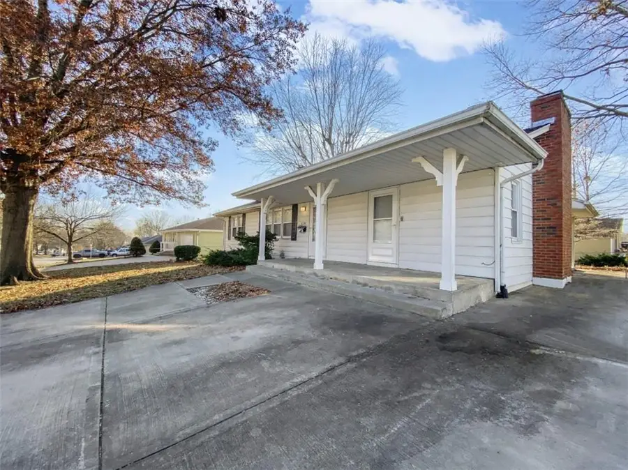 4120 S Cottage Avenue, Independence, MO 64055 - Image #2