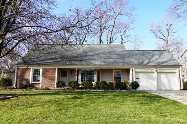 9716 Outlook Drive, Overland Park, KS 66207