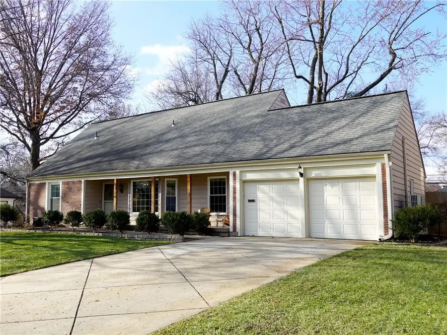 9716 Outlook Drive, Overland Park, KS 66207 - Image #2