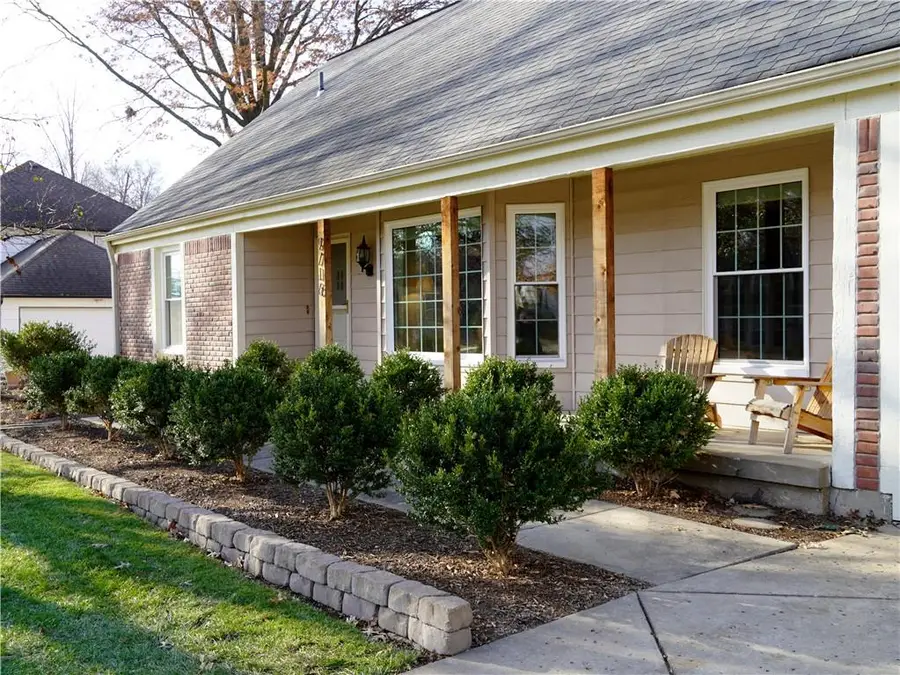 9716 Outlook Drive, Overland Park, KS 66207 - Image #3