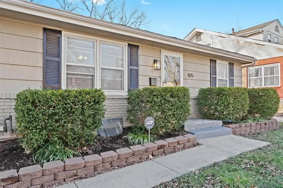 825 E 75th Street, Kansas City, MO 64131 - Image #3