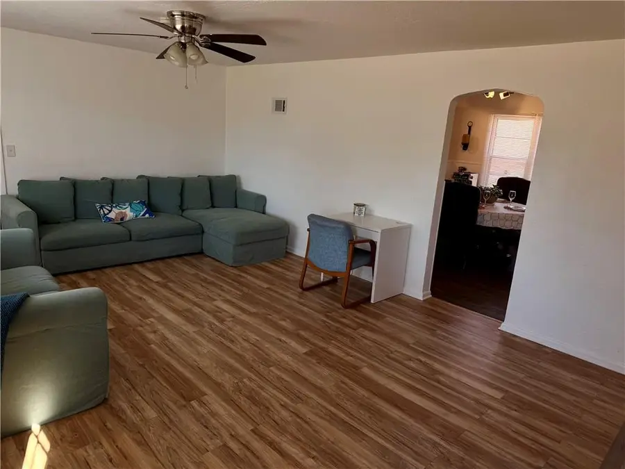 4215 Pittman Road, Kansas City, MO 64133 - Image #2