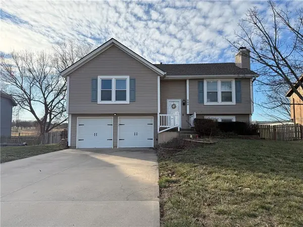 800 20th Avenue S, Greenwood, MO 64034