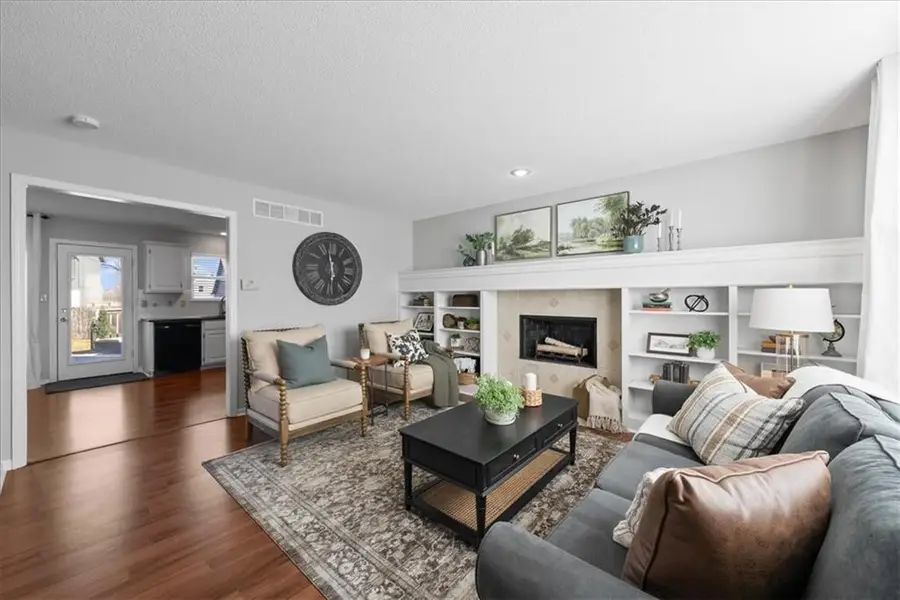 916 E Witch Hollow Street, Gardner, KS 66030 - Image #3