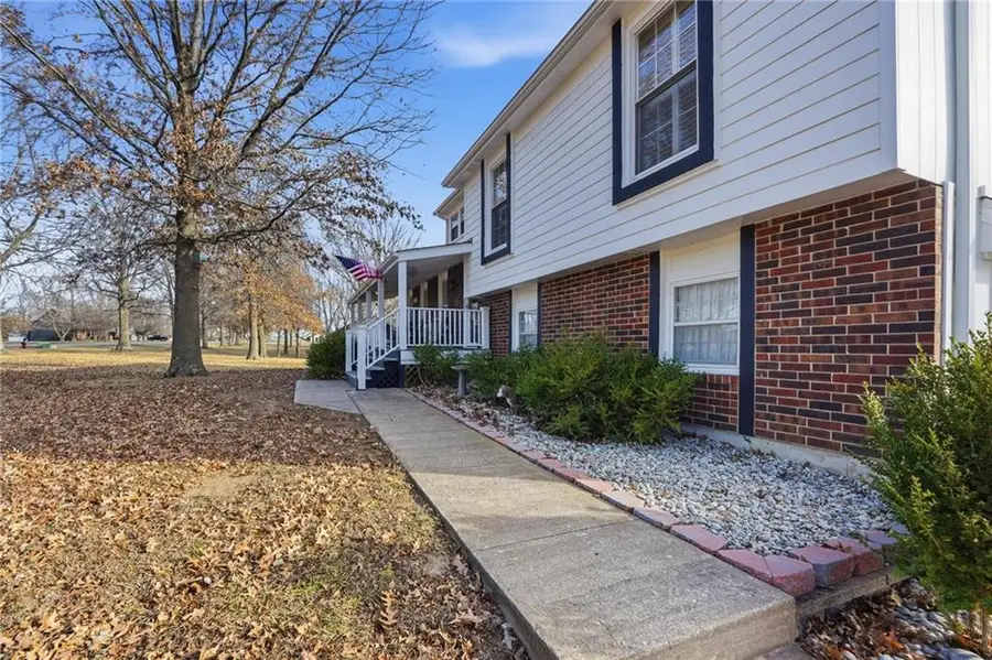 24101 E 88th Street, Lees Summit, MO 64064 - Image #2