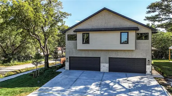 213 NW Orchard Court, Lee's Summit, MO 64063