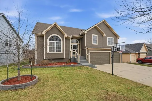 9819 N Donnelly Avenue, Kansas City, MO 64157