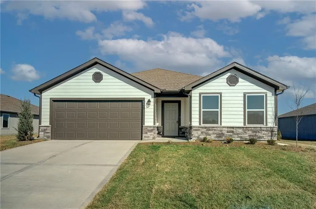 501 SE Nelson Drive, Blue Springs, MO 64014 - Image #1