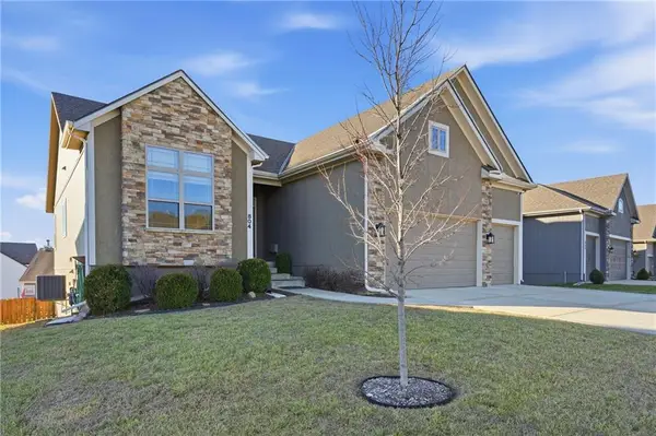 804 S Washington Street, Raymore, MO 64083