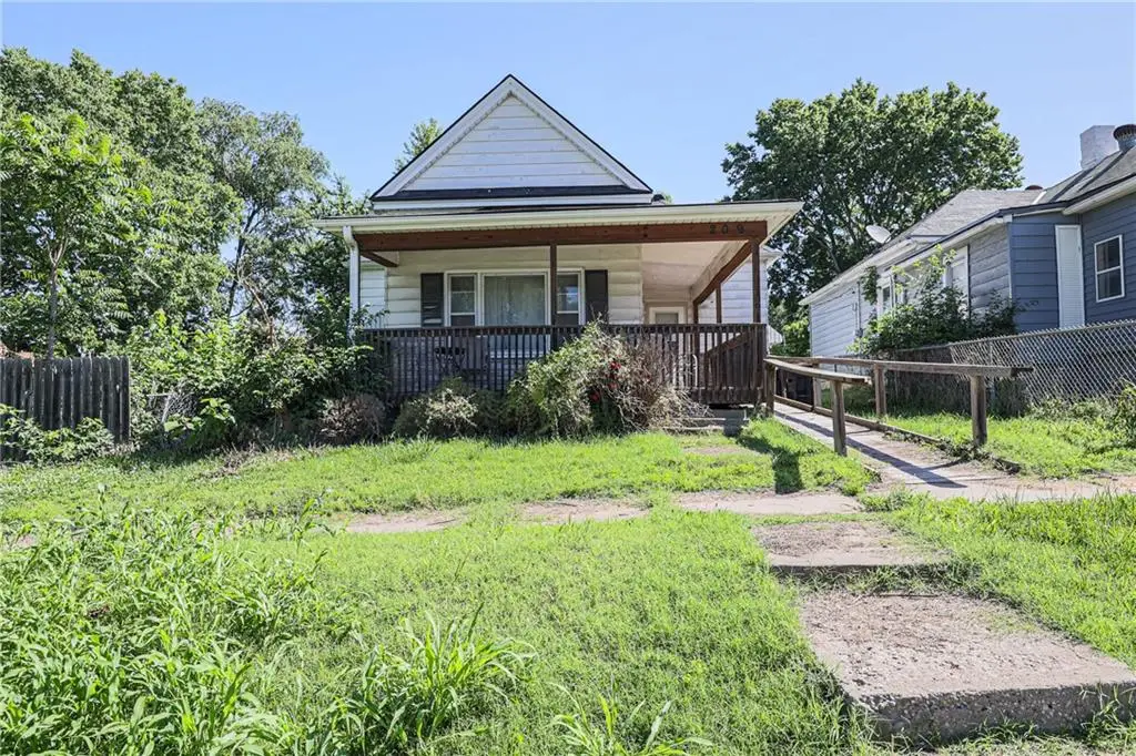 209 W Nebraska Avenue, Saint Joseph, MO 64504 - Image #1