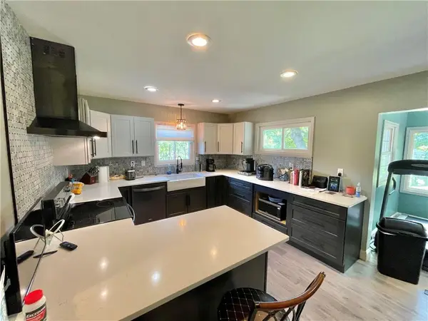 10207 NW Barry Road, Kansas City, MO 64153