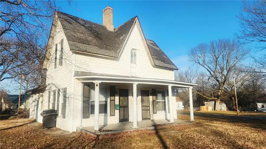 325 N Pennsylvania Avenue, Columbus, KS 66725 - Image #2