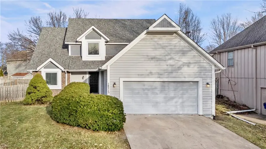 14715 S Summertree Lane, Olathe, KS 66062 - Image #2