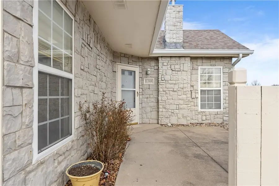 11388 S Pflumm Road, Olathe, KS 66215 - Image #3