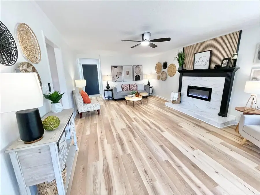 6012 N Michigan Avenue, Gladstone, MO 64118 - Image #2