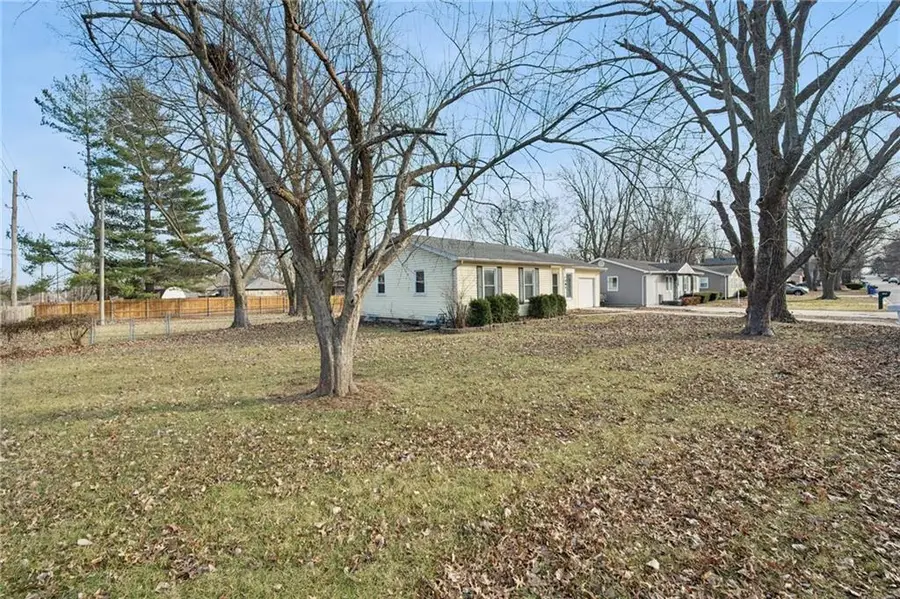 101 SE Brentwood Drive, Lees Summit, MO 64063 - Image #3