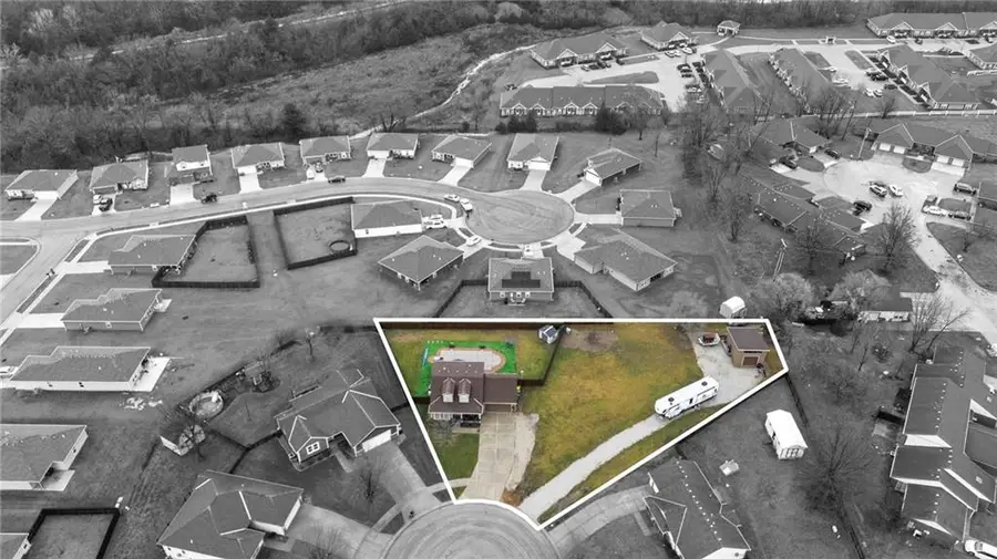 713 Hidden Meadows Court, Paola, KS 66071 - Image #3