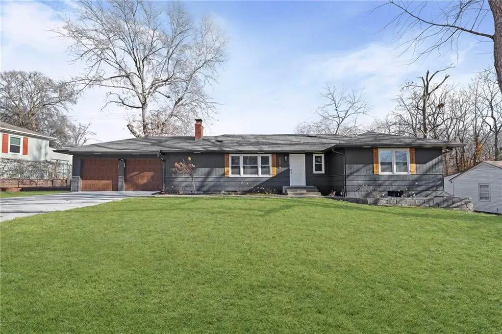 9705 Madison Avenue, Kansas City, MO 64114 - Image #1