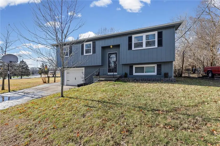 808 S Pearl Street, Paola, KS 66071 - Image #3