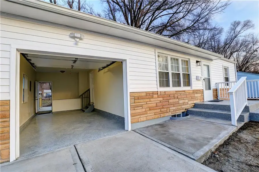 5517 Willow Avenue, Raytown, MO 64133 - Image #3