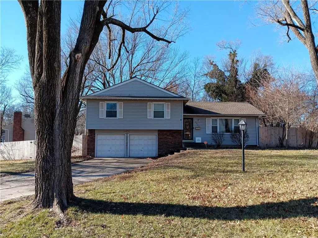 9900 Oakdell Street, Kansas City, MO 64114 - Image #1