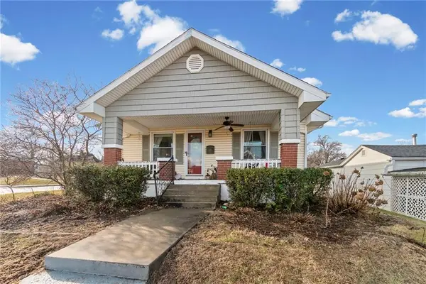 310 S College Street, Richmond, MO 64085