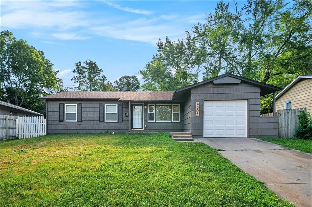 4305 Ditzler Avenue, Kansas City, MO 64133 - Image #1