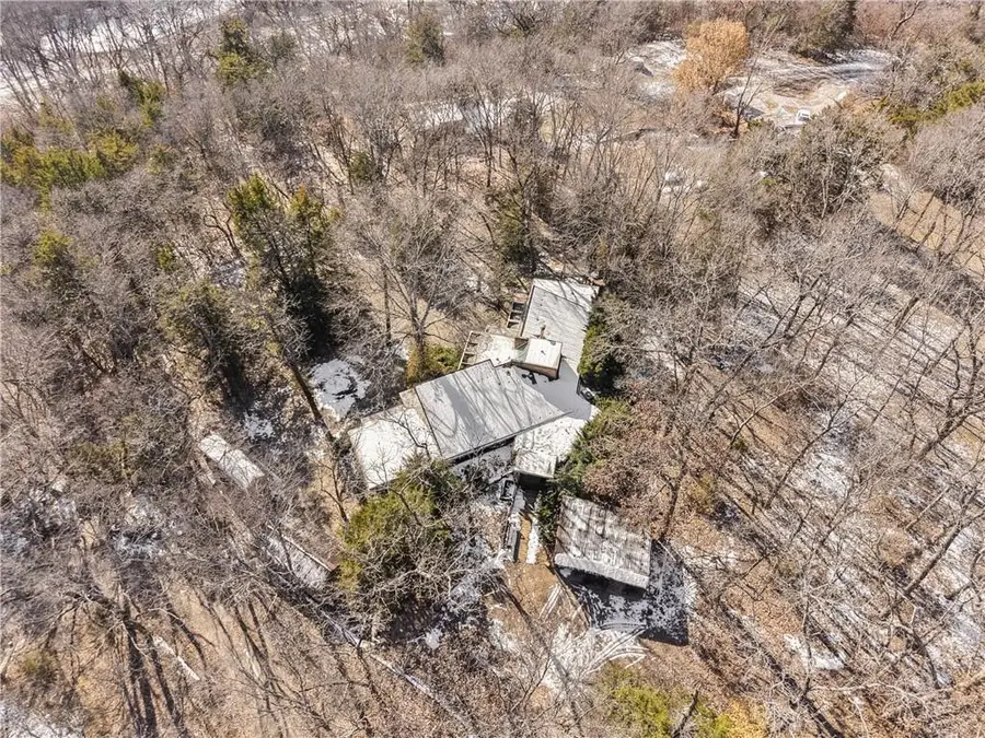 28131 W 85 Terrace, De Soto, KS 66018 - Image #2