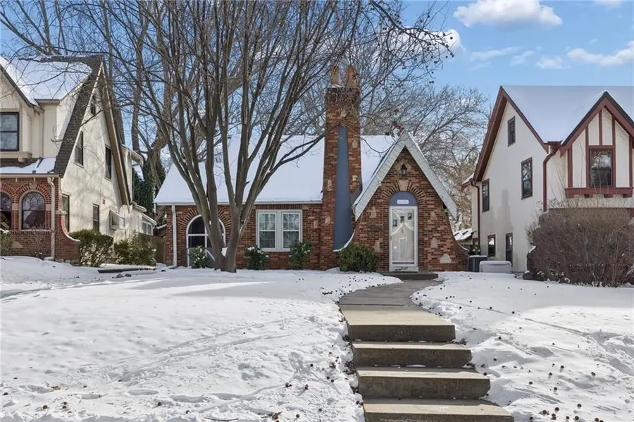 405 E 71st Terrace, Kansas City, MO 64131 - Image #2