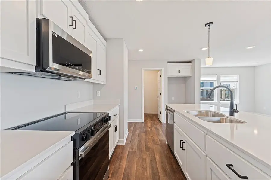 8822 SW 10th Street, Blue Springs, MO 64064 - Image #3