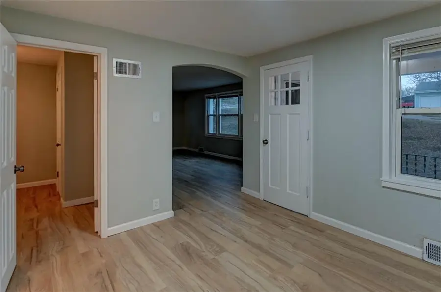 1204 E Salisbury Road, Independence, MO 64050 - Image #3