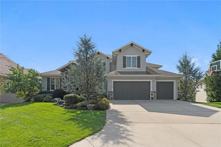 12207 W 164th Terrace, Overland Park, KS 66221 - Image #2