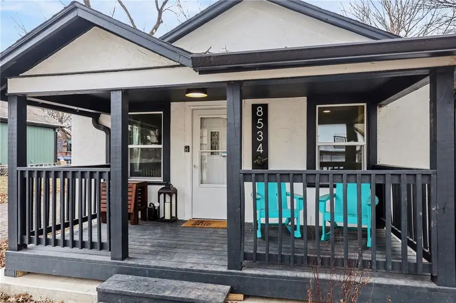 8534 Kessler Street, Overland Park, KS 66212 - Image #3