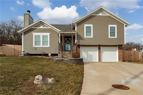 1220 SW Dakota Star Court, Grain Valley, MO 64029