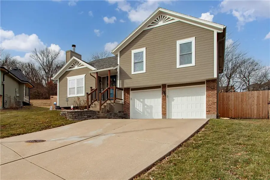 1220 SW Dakota Star Court, Grain Valley, MO 64029 - Image #2