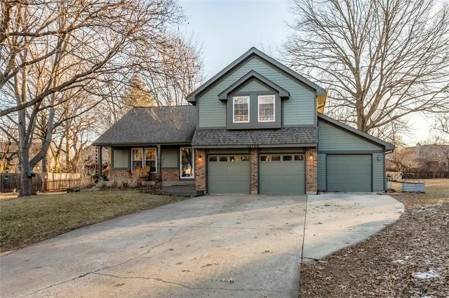 14739 S Locust Street, Olathe, KS 66062 - Image #2