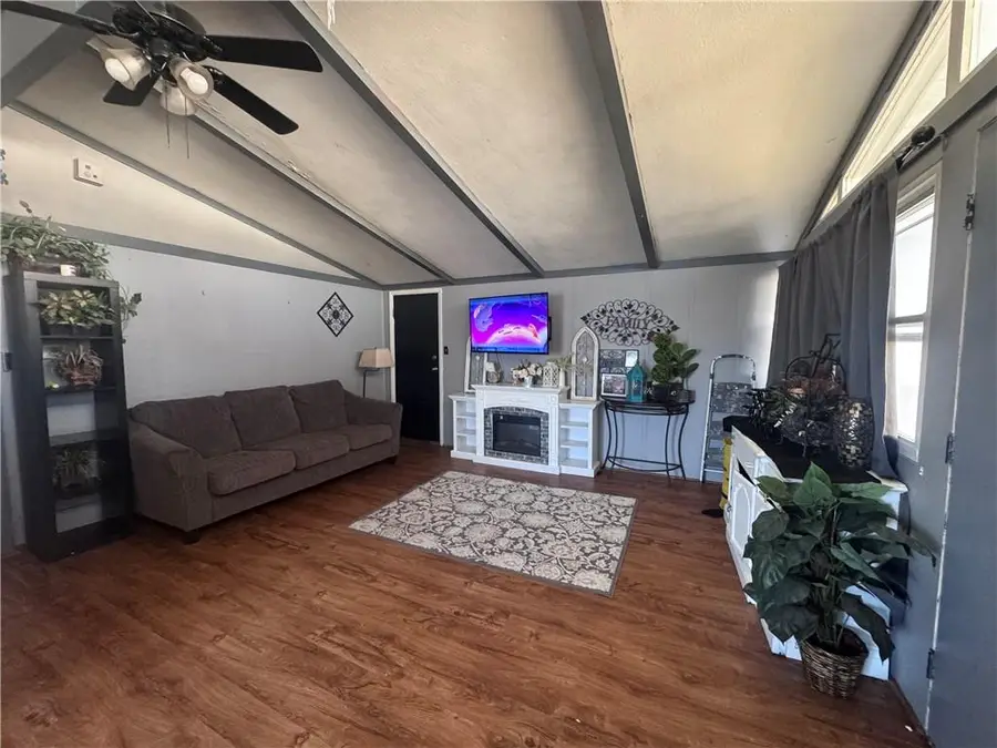 94 11th Street, Chillicothe, MO 64601 - Image #2