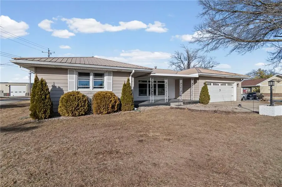 409 W Main Street, Maysville, MO 64469 - #3