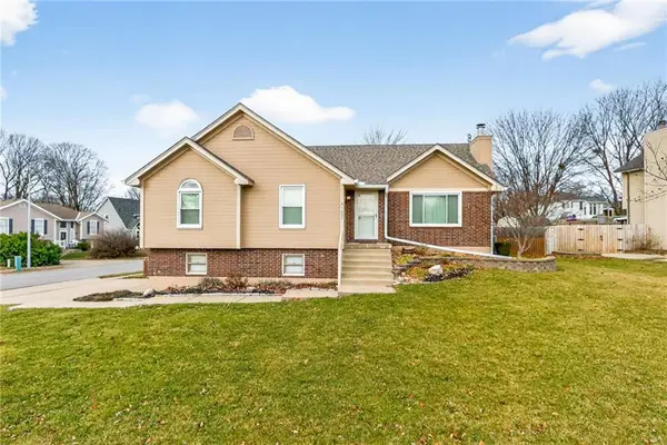 7004 N Crystal Avenue, Kansas City, MO 64119