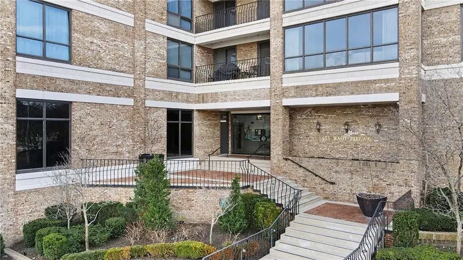 433 Ward Parkway #2s, Kansas City, MO 64112 - Image #2