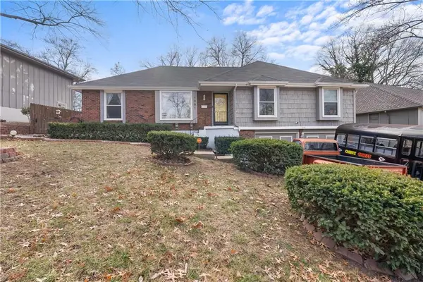 1301 E 98th Terrace, Kansas City, MO 64131