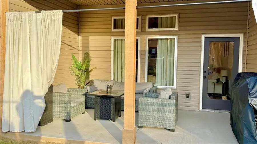 3000 Sheffield Lane, Saint Joseph, MO 64506 - Image #3