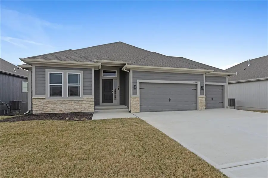 11128 N Bristol Avenue, Kansas City, MO 64156 - Image #2