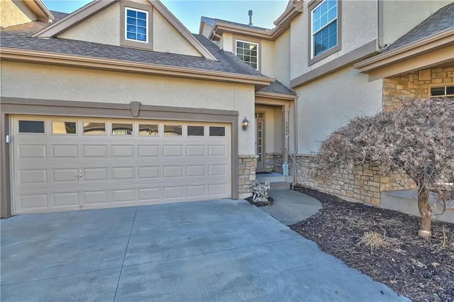 9886 Nieman Place, Overland Park, KS 66213 - Image #3