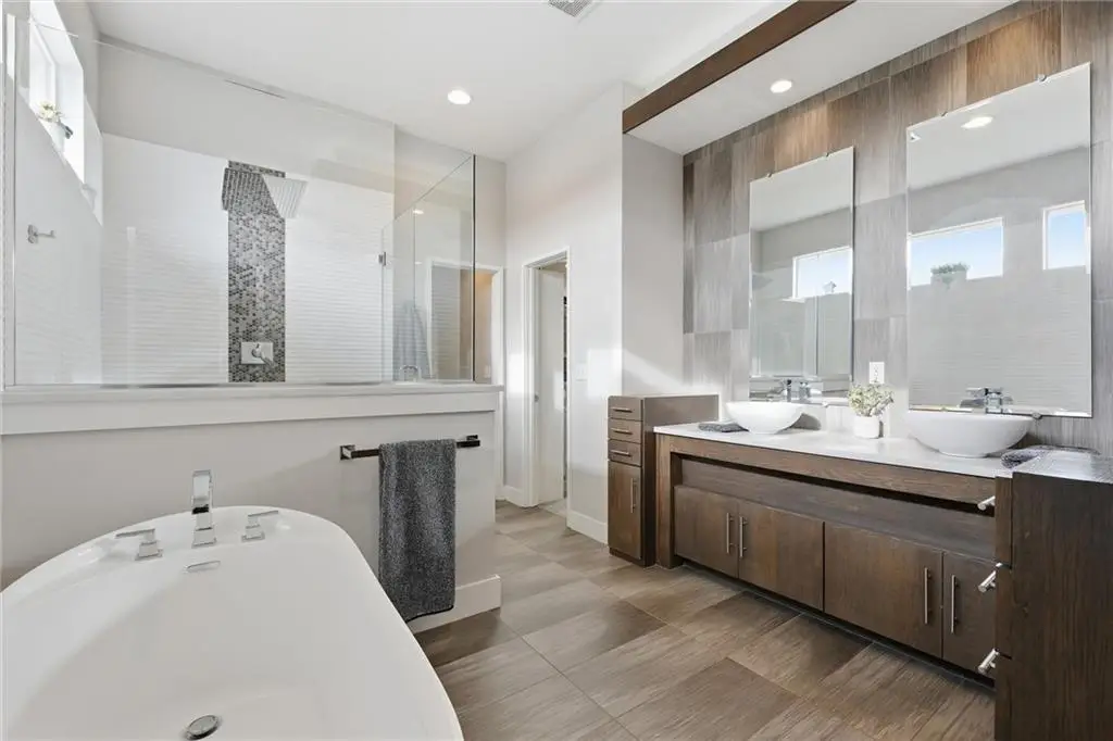 4502 NW 70th Terrace, Kansas City, MO 64151 - Image #1