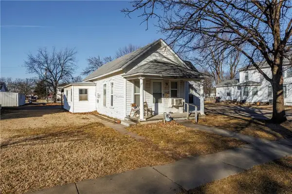 623 N 6th Street, Fredonia, KS 66736