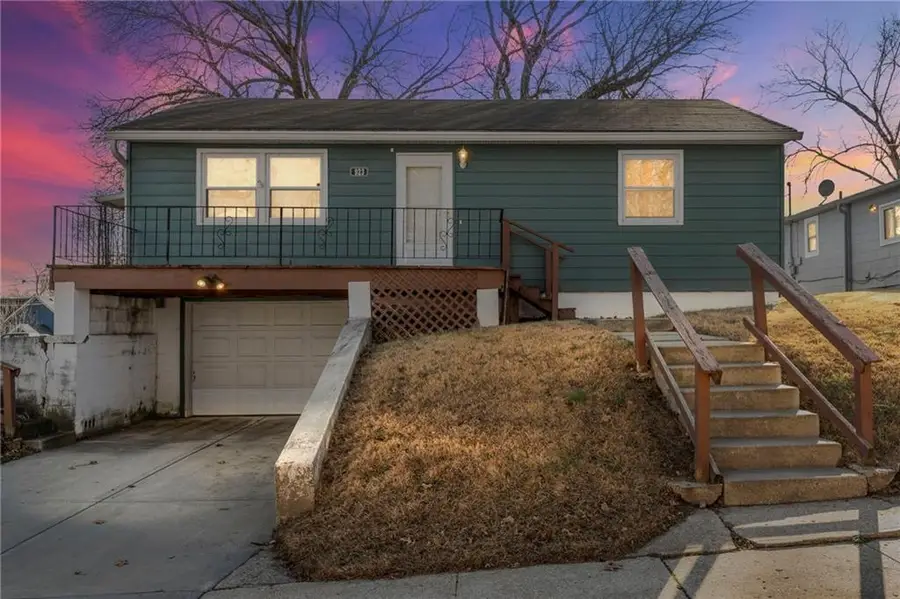 923 Kickapoo Street, Leavenworth, KS 66048 - Image #2