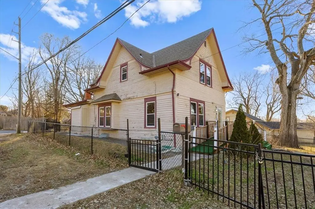 1701 W Walnut Street, Independence, MO 64050 - #1