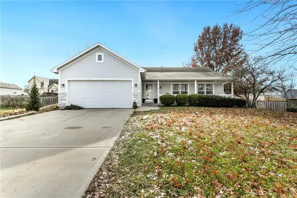 15609 Pebble Drive, Basehor, KS 66007