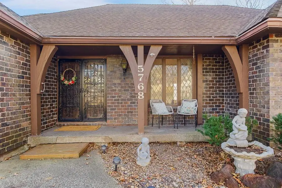 5768 Cottage Avenue, Kansas City, MO 64133 - Image #2